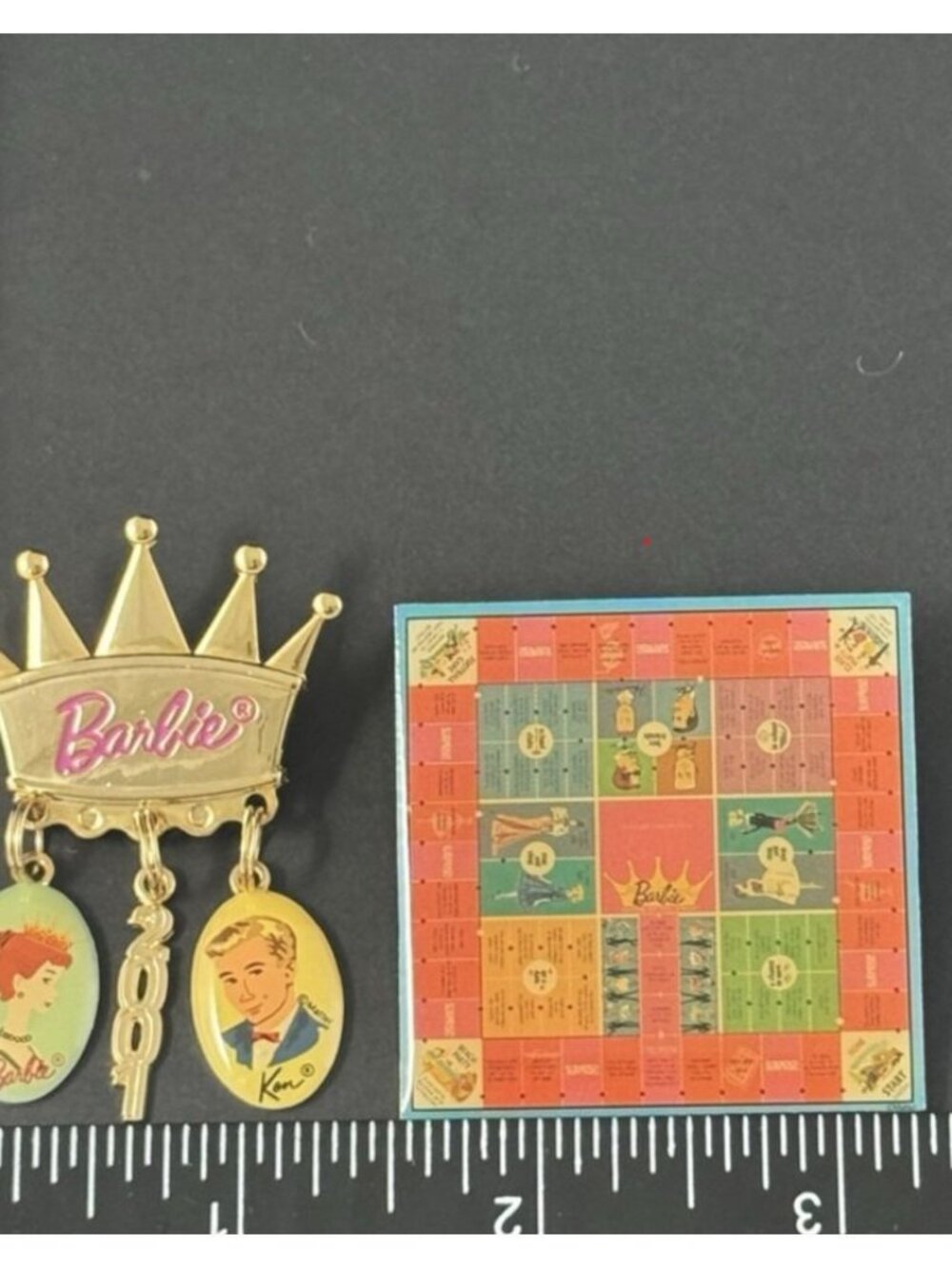 Barbie 2001 Dearborn Queen Of The Prom Convention Crown And Game Board Pin Set - Picture 2 of 10